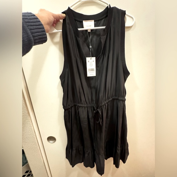 Consigned - NWT Cinq a Sept 100% silk black dress size Large&M - Picture 1 of 7